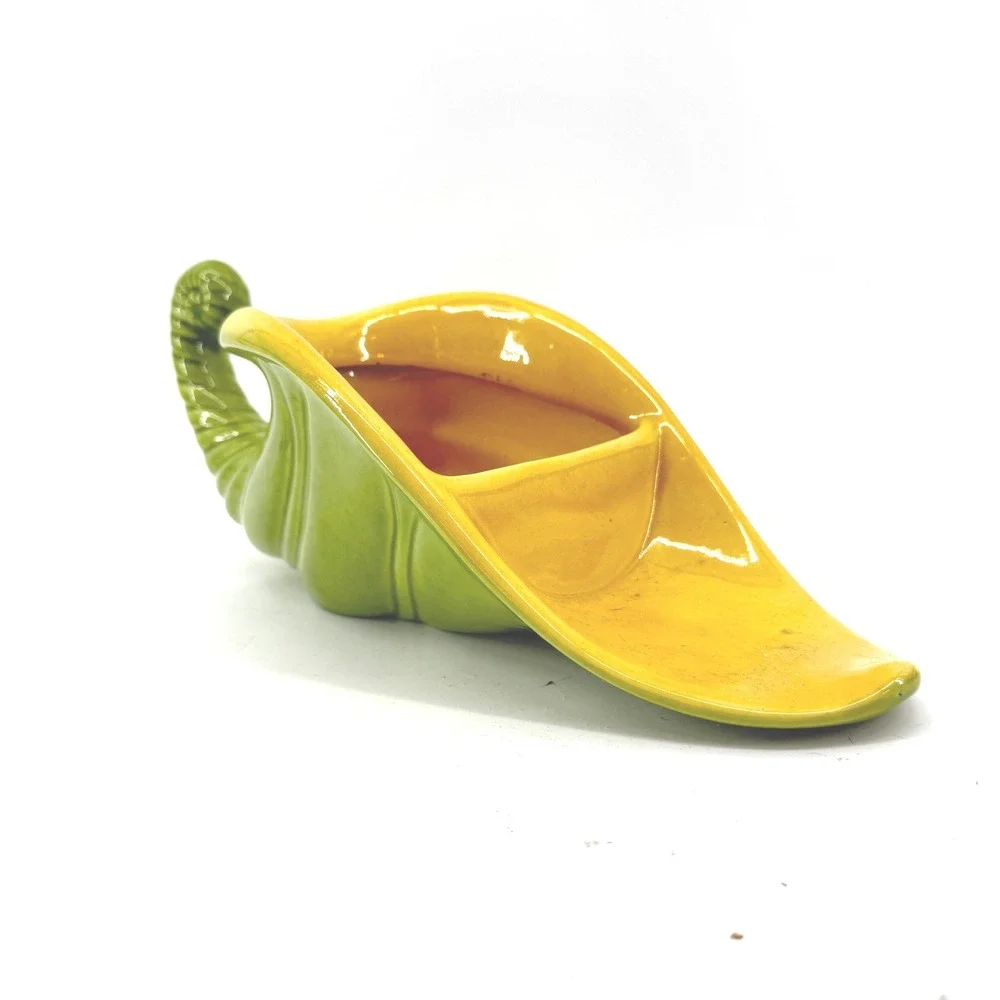Haegar VTG Ceramic Cornucopia Planter MCM Green Yellow USA Horn of Plenty Decor